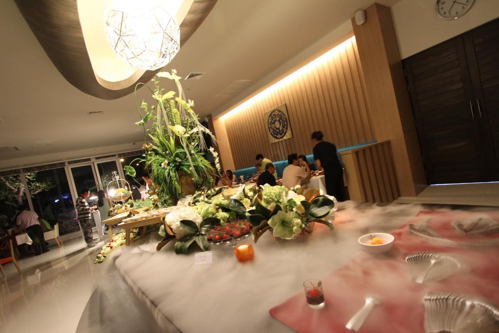 42C The Chic Hotel Nakhon Sawan Eksteriør bilde