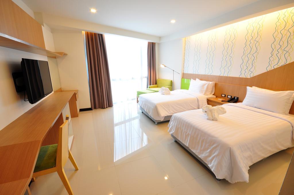 42C The Chic Hotel Nakhon Sawan Rom bilde