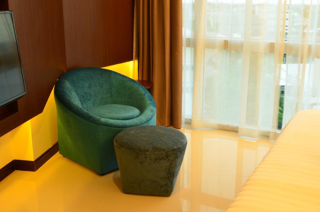 42C The Chic Hotel Nakhon Sawan Eksteriør bilde
