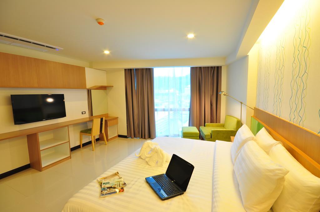 42C The Chic Hotel Nakhon Sawan Rom bilde