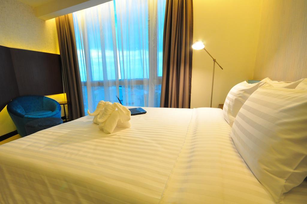 42C The Chic Hotel Nakhon Sawan Rom bilde