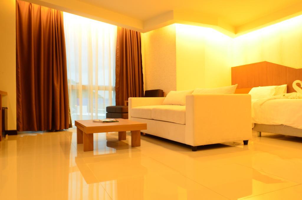 42C The Chic Hotel Nakhon Sawan Eksteriør bilde