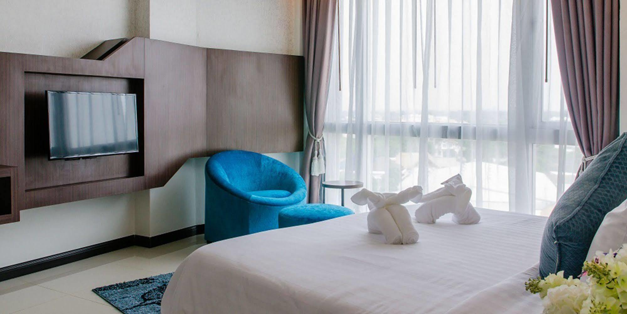 42C The Chic Hotel Nakhon Sawan Eksteriør bilde
