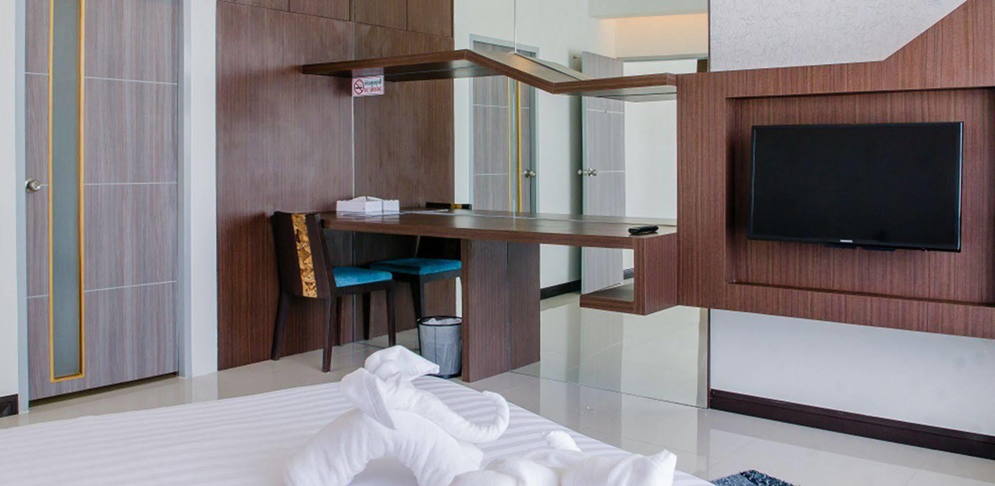 42C The Chic Hotel Nakhon Sawan Eksteriør bilde